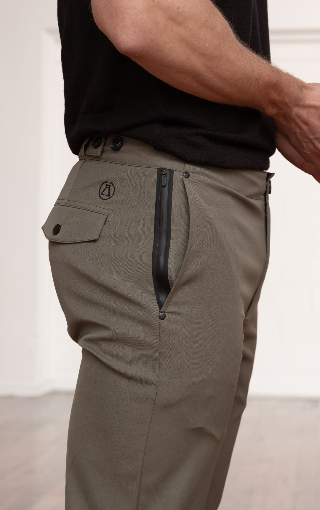PERFORMANCE TWILL JOGGER - CLEARANCE