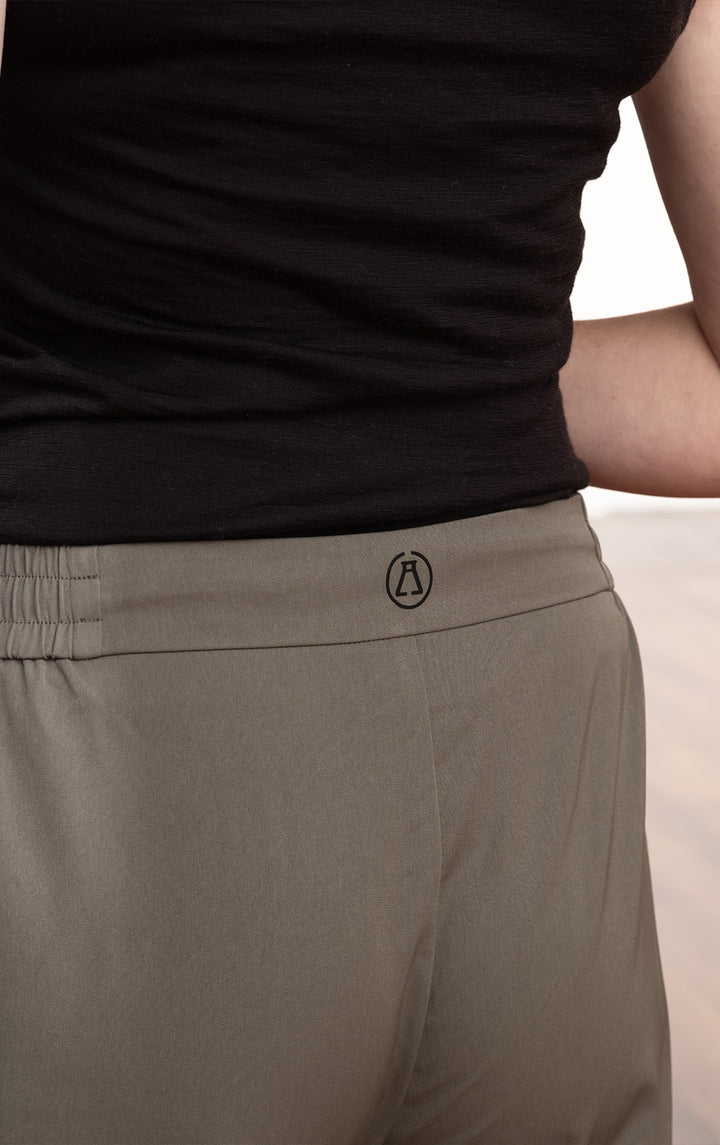 PERFORMANCE TWILL JOGGER - CLEARANCE