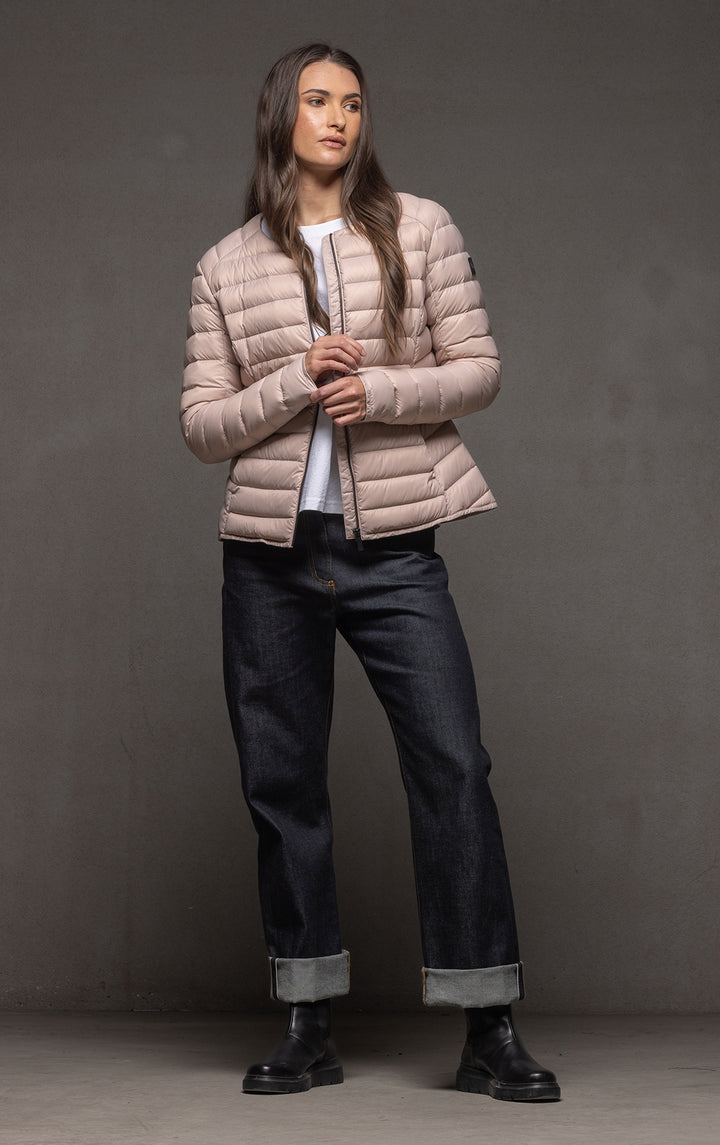 ESSENTIAL LIGHTWEIGHT DOWN JACKET