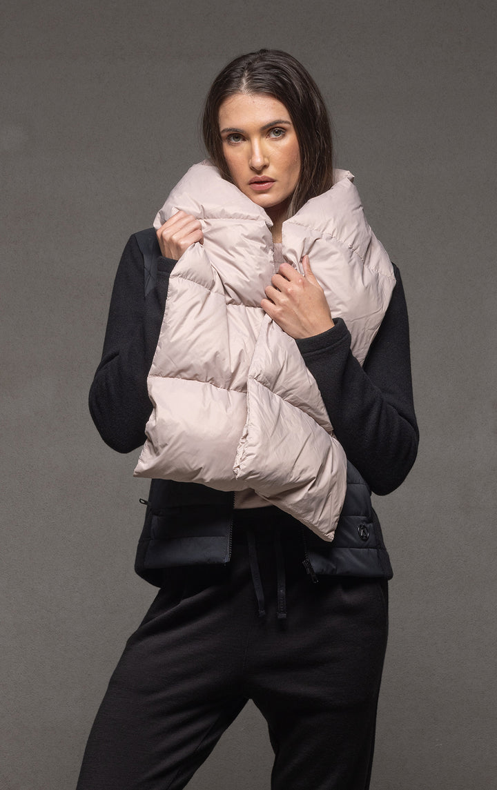 DOWN POCKET SCARF