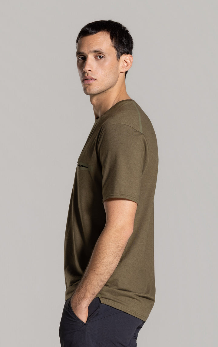 PERFORMANCE TEE