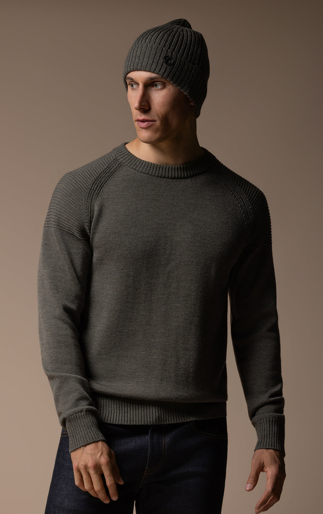 7 GAUGE MERINO CREW