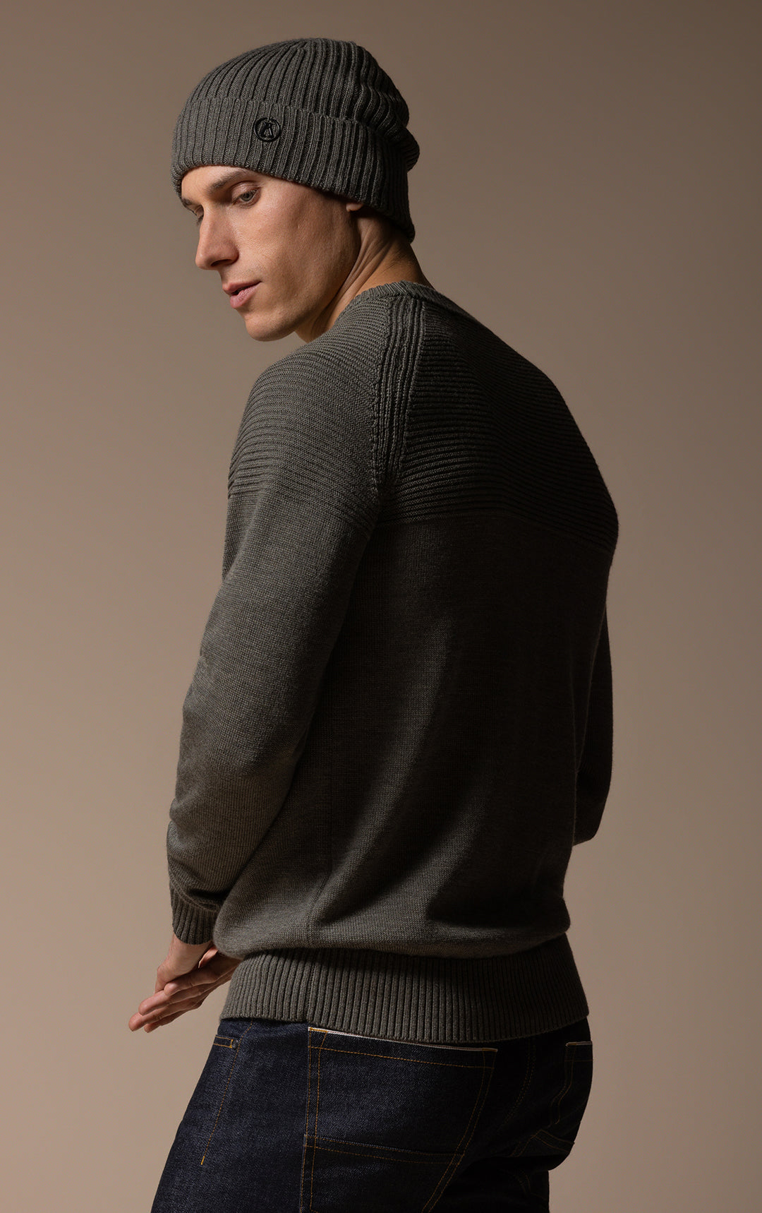 7 GAUGE MERINO CREW
