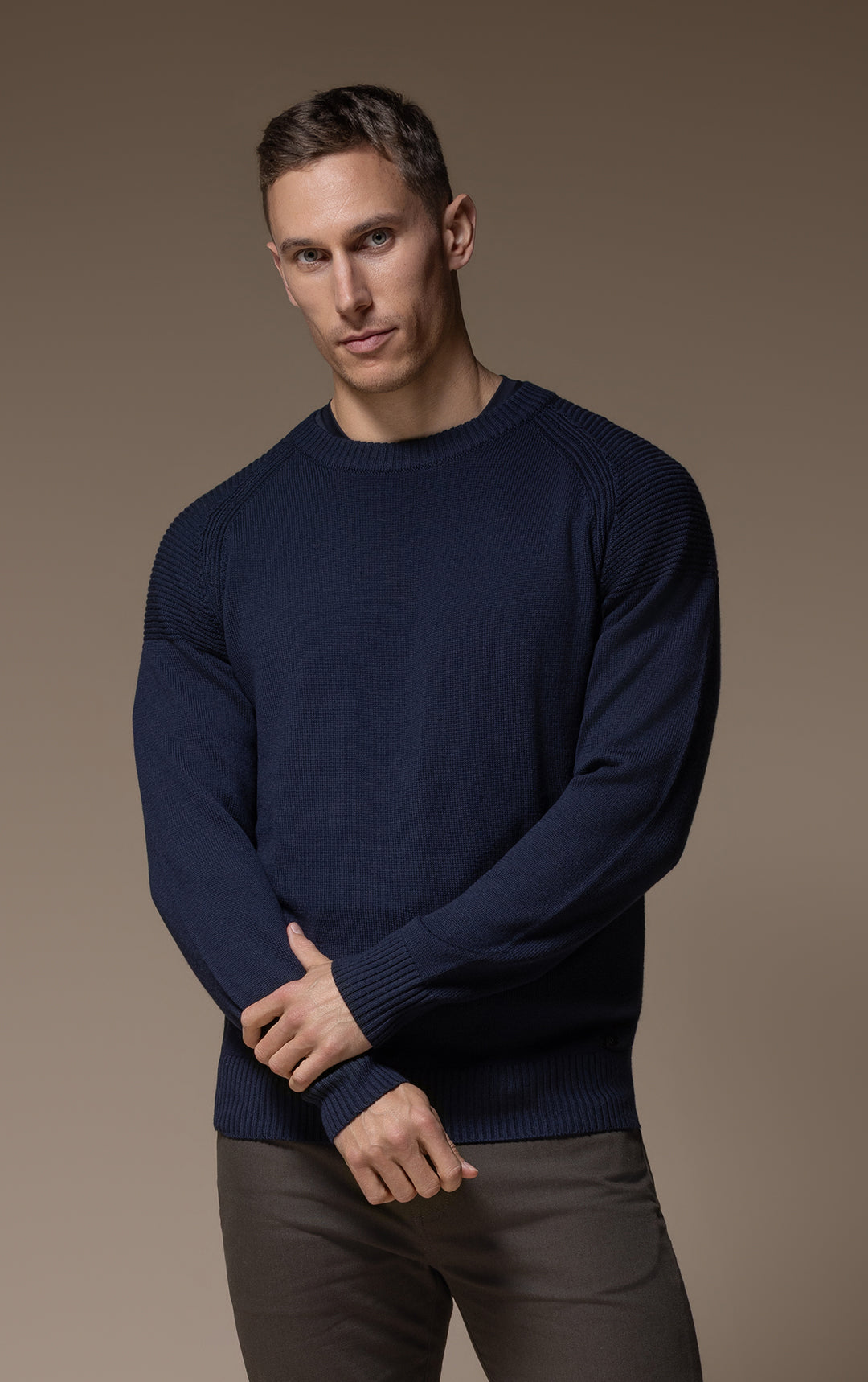 7 GAUGE MERINO CREW