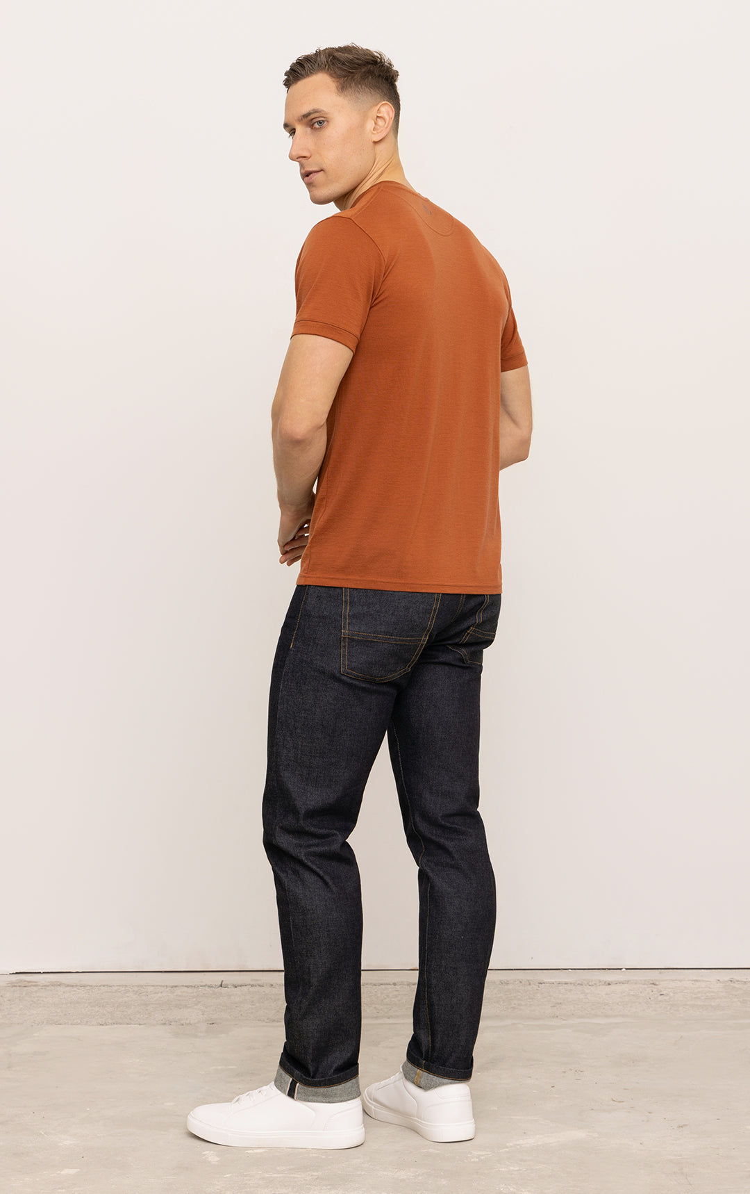 180GSM MERINO V TEE