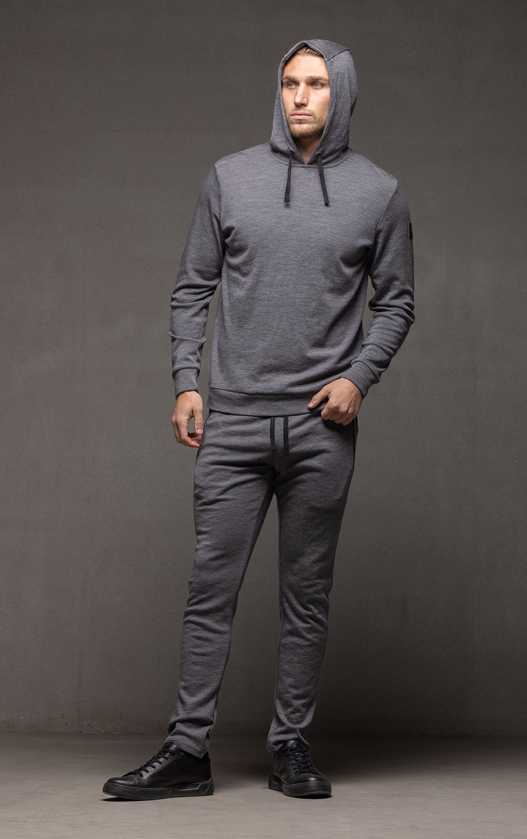 320GSM MERINO HOODED PULLOVER