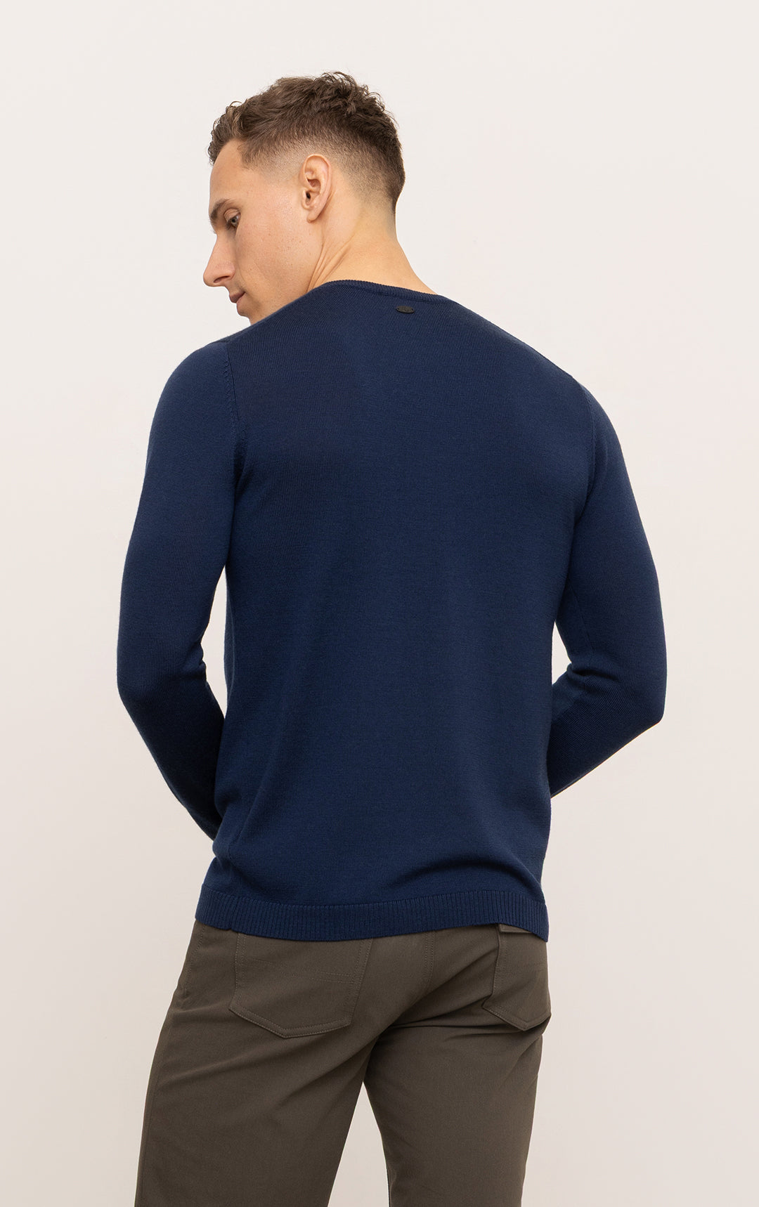 12GG MERINO V-NECK SWEATER