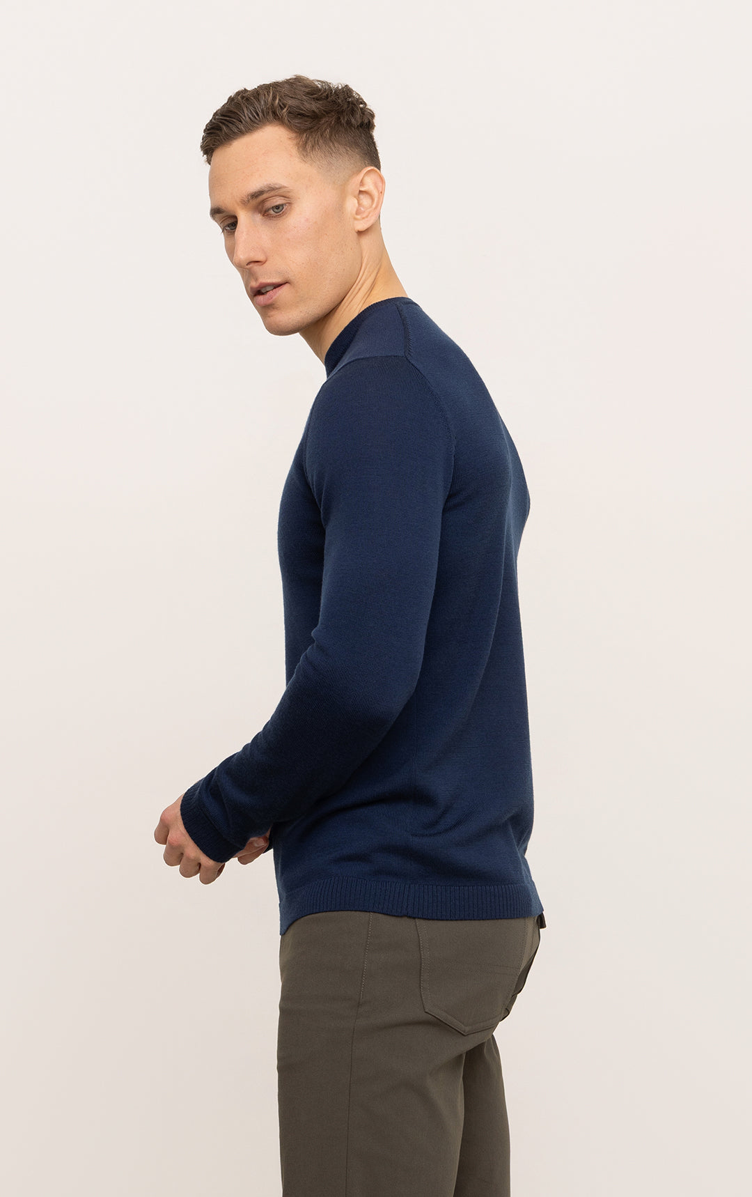 12GG MERINO V-NECK SWEATER