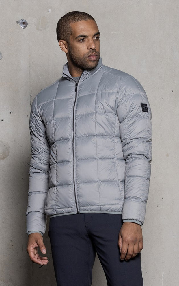 ESSENTIAL LIGHTWEIGHT DOWN JACKET