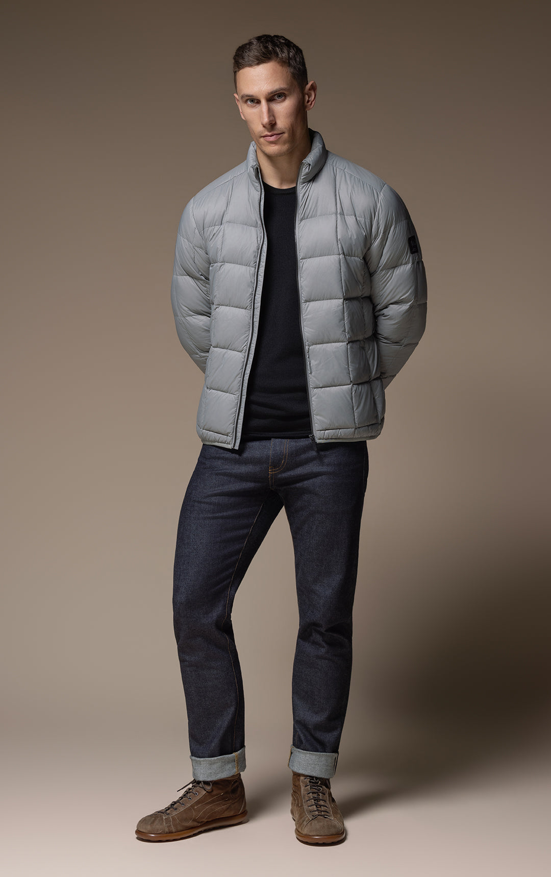 ESSENTIAL LIGHTWEIGHT DOWN JACKET