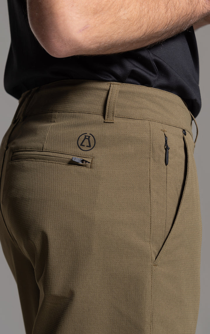 AIRVENTURE TAILORED SHORT