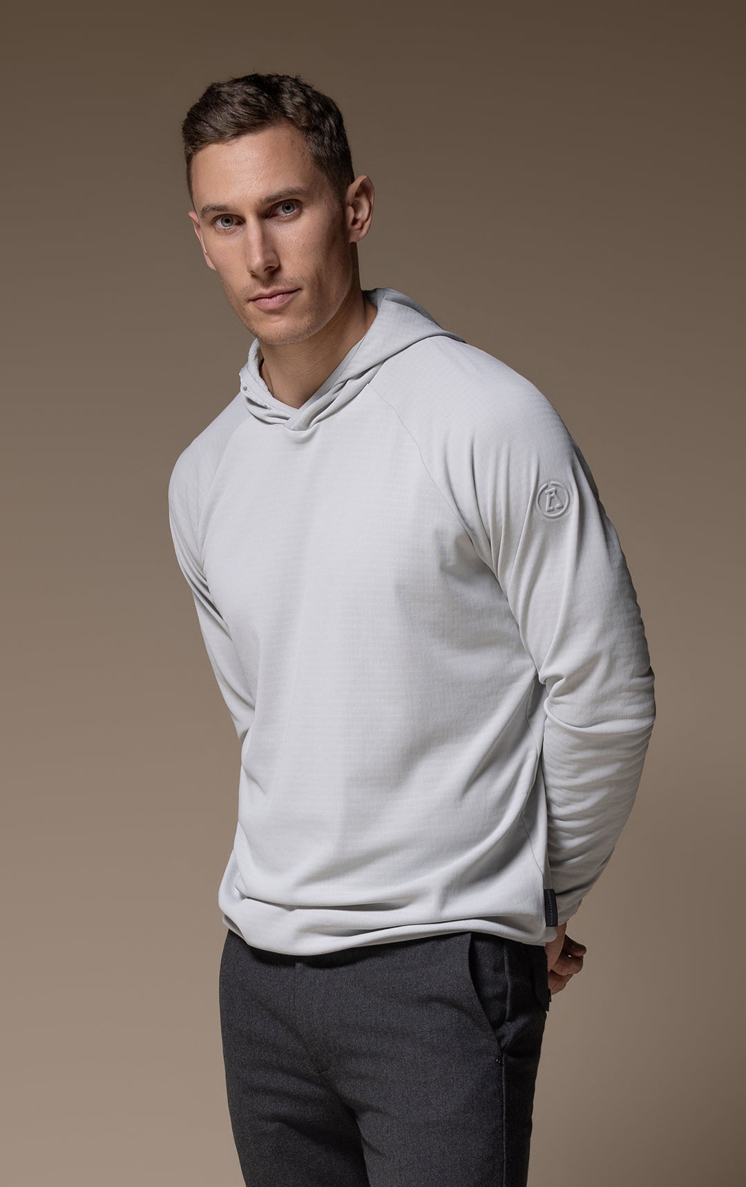 PERFORMANCE LIGHTWEIGHT HOODY