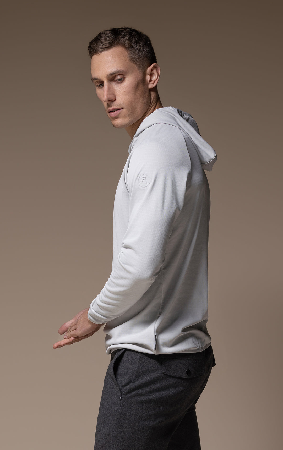 PERFORMANCE LIGHTWEIGHT HOODY