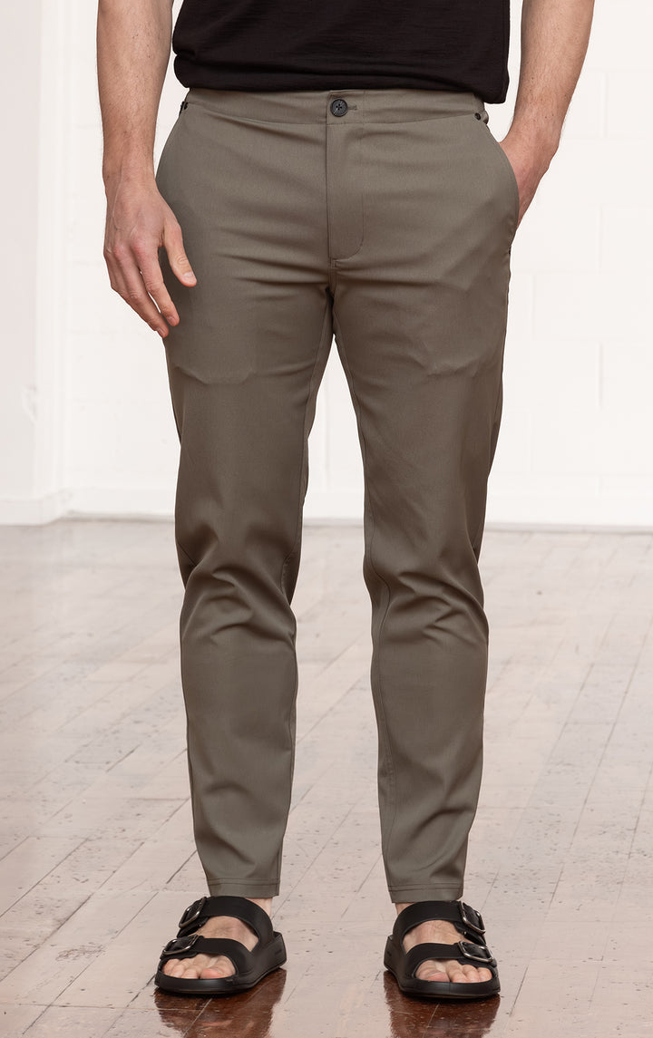 PERFORMANCE TWILL JOGGER - CLEARANCE