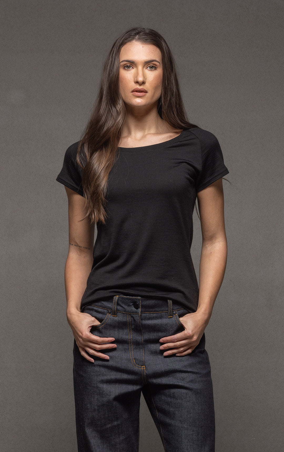 180GSM MERINO CAP SLEEVE TEE