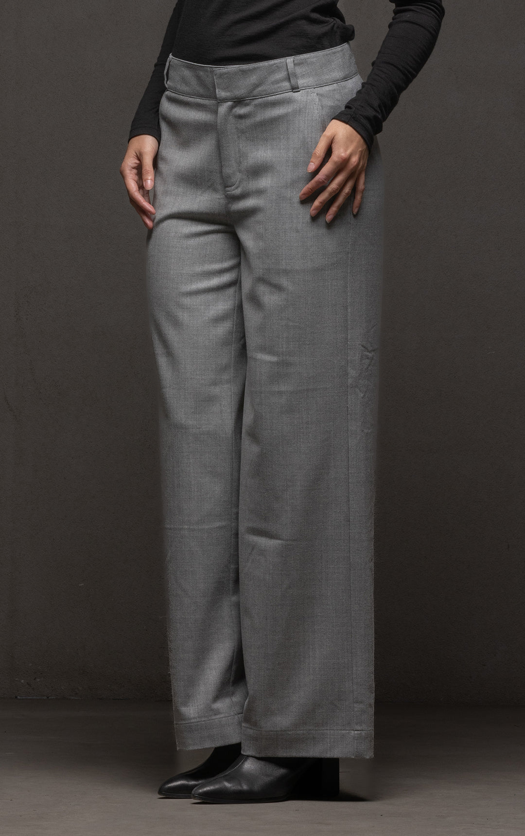 WOOL FLANNEL WIDE LEG TROUSER
