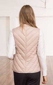 ESSENTIAL LIGHTWEIGHT DOWN VEST