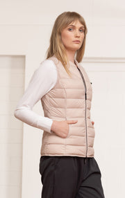 ESSENTIAL LIGHTWEIGHT DOWN VEST