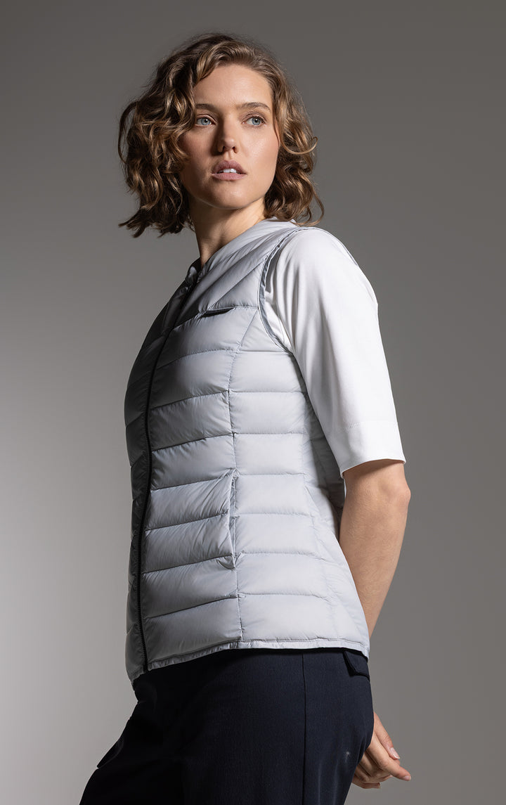 ESSENTIAL LIGHTWEIGHT DOWN VEST