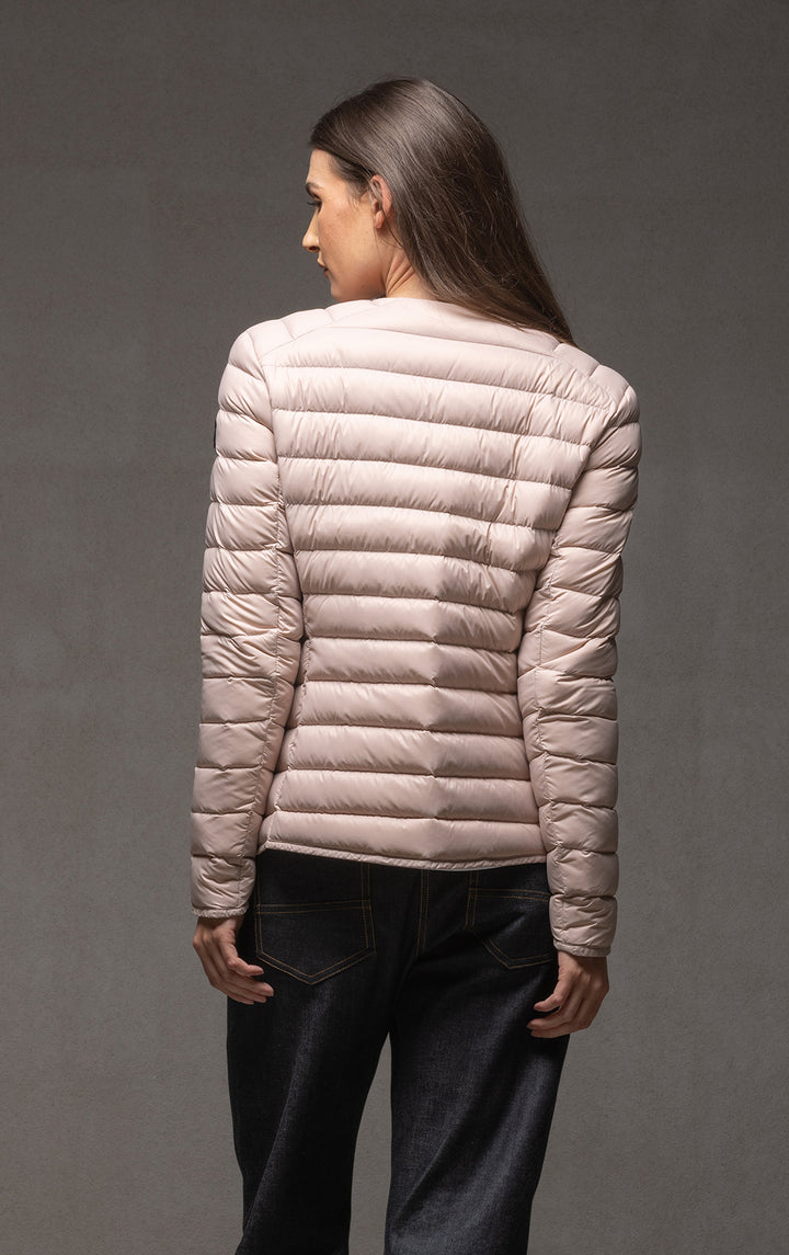 ESSENTIAL LIGHTWEIGHT DOWN JACKET
