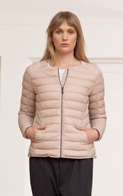 ESSENTIAL LIGHTWEIGHT DOWN JACKET