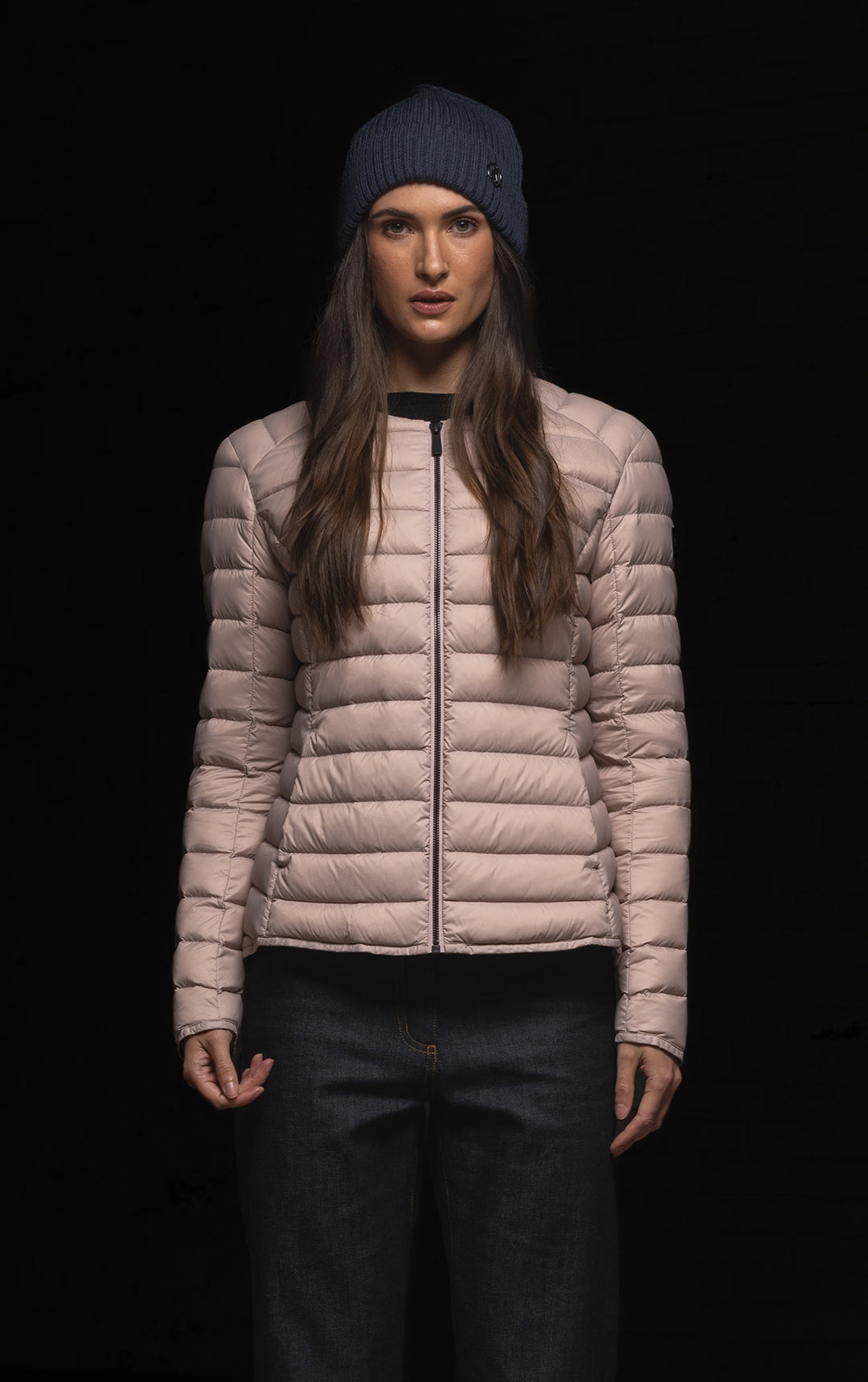 ESSENTIAL LIGHTWEIGHT DOWN JACKET