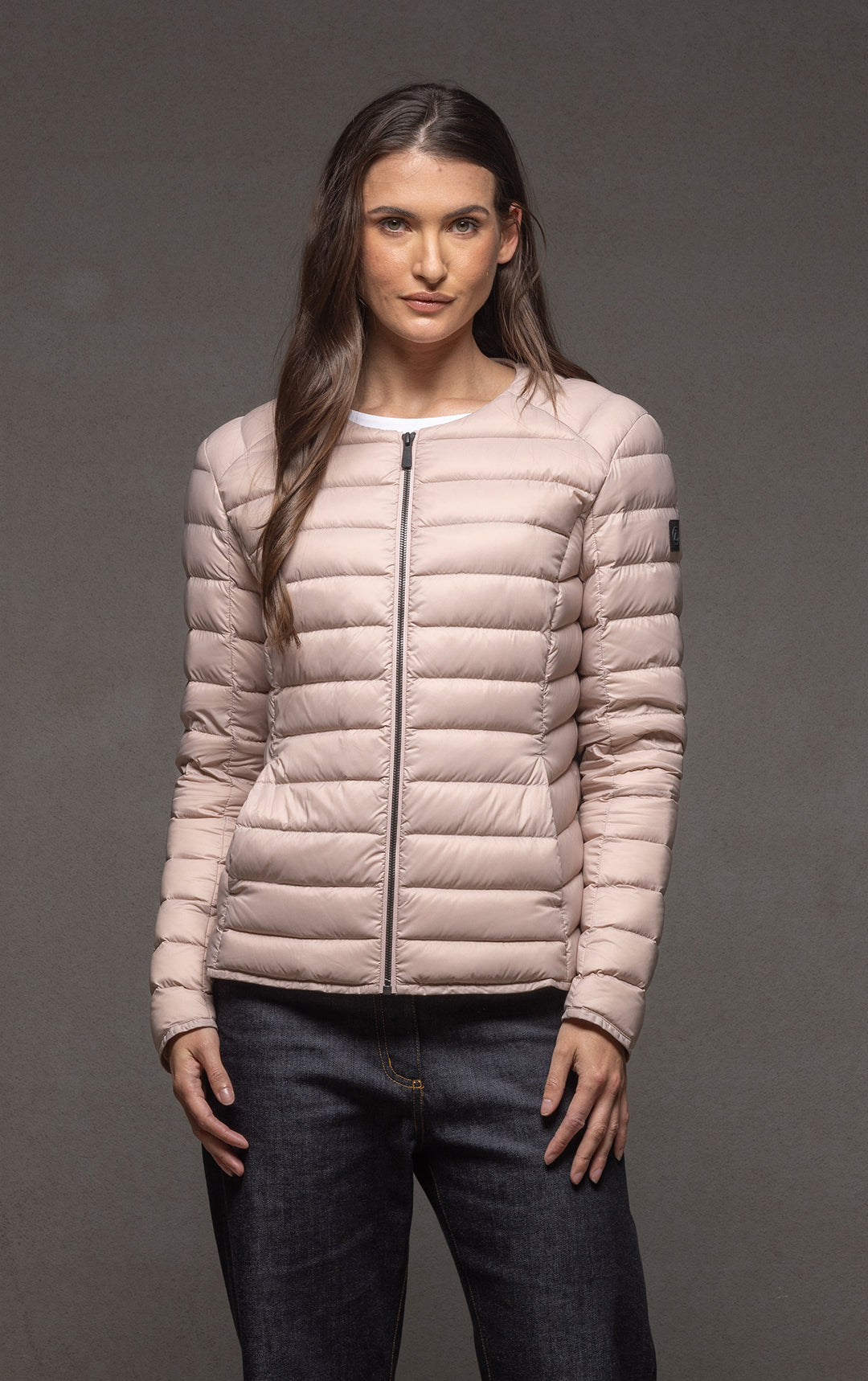 ESSENTIAL LIGHTWEIGHT DOWN JACKET
