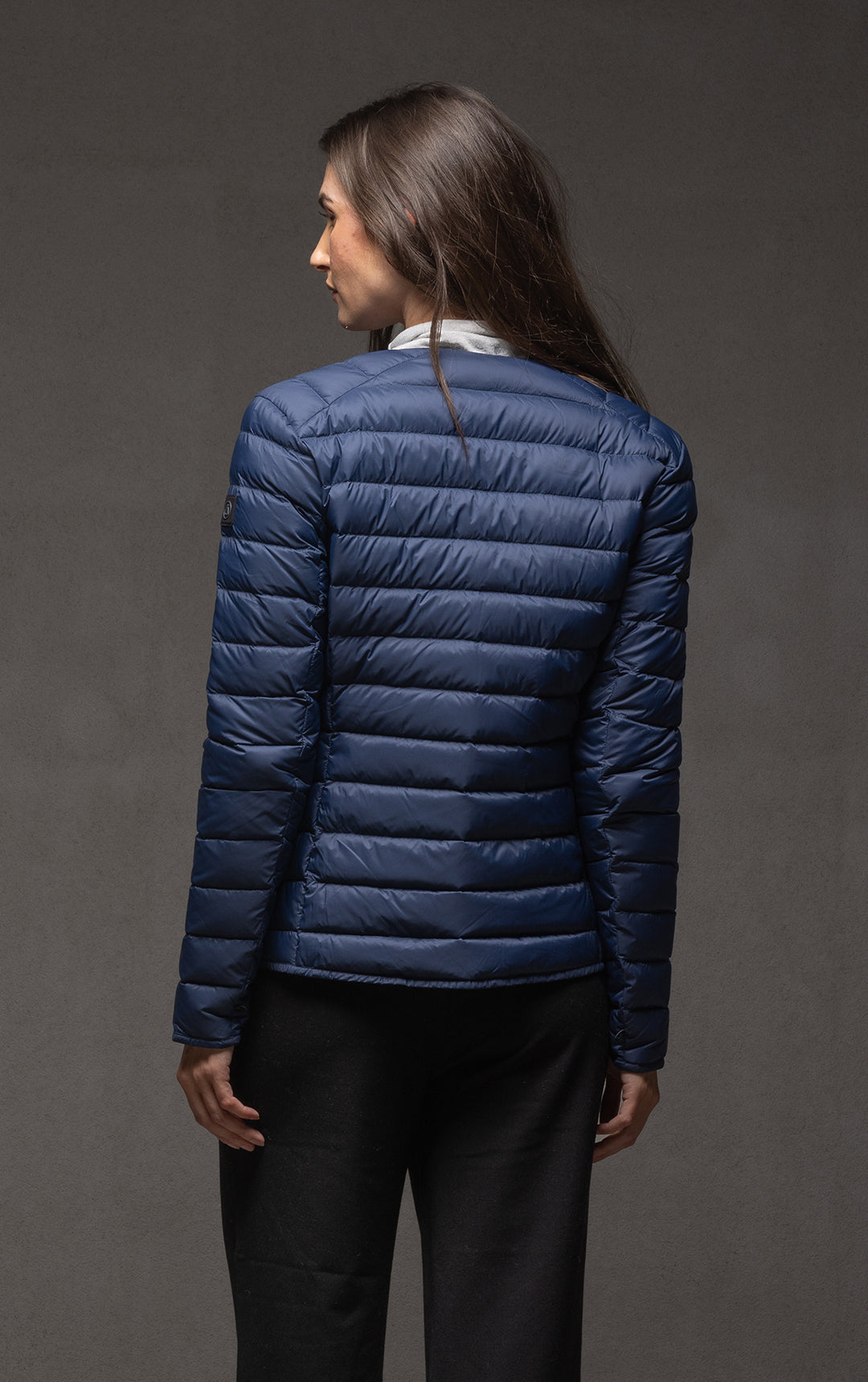 ESSENTIAL LIGHTWEIGHT DOWN JACKET