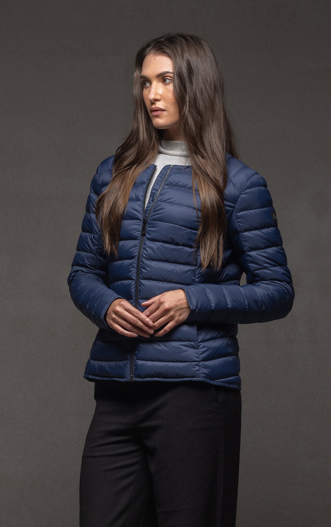ESSENTIAL LIGHTWEIGHT DOWN JACKET