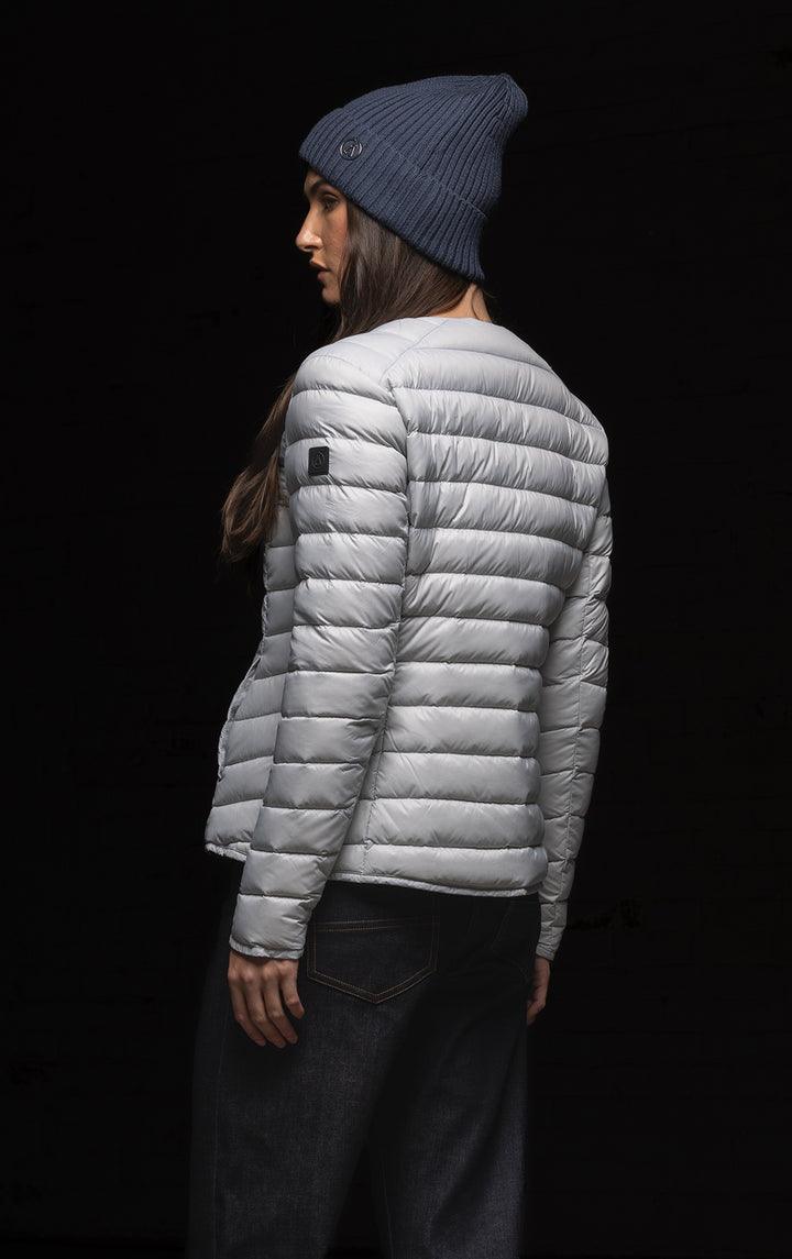 ESSENTIAL LIGHTWEIGHT DOWN JACKET
