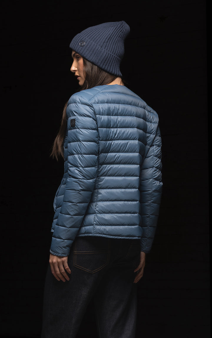 ESSENTIAL LIGHTWEIGHT DOWN JACKET