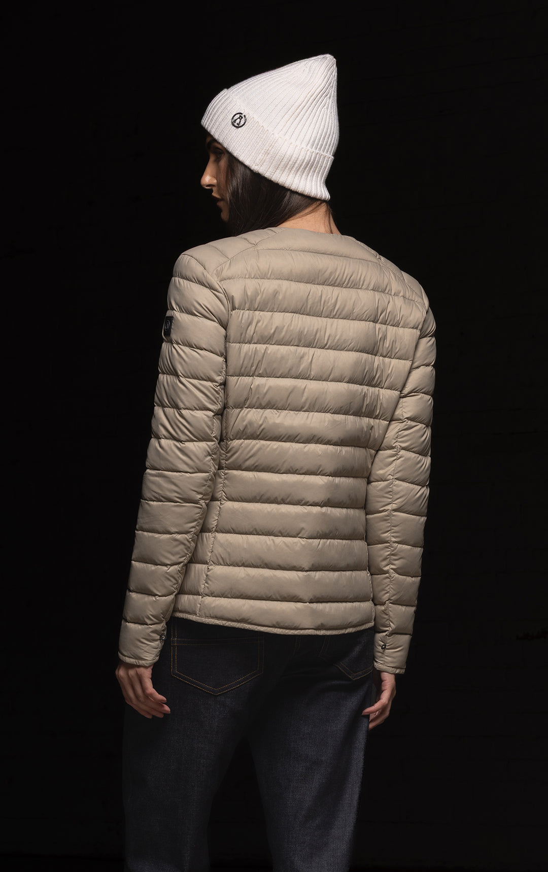 ESSENTIAL LIGHTWEIGHT DOWN JACKET