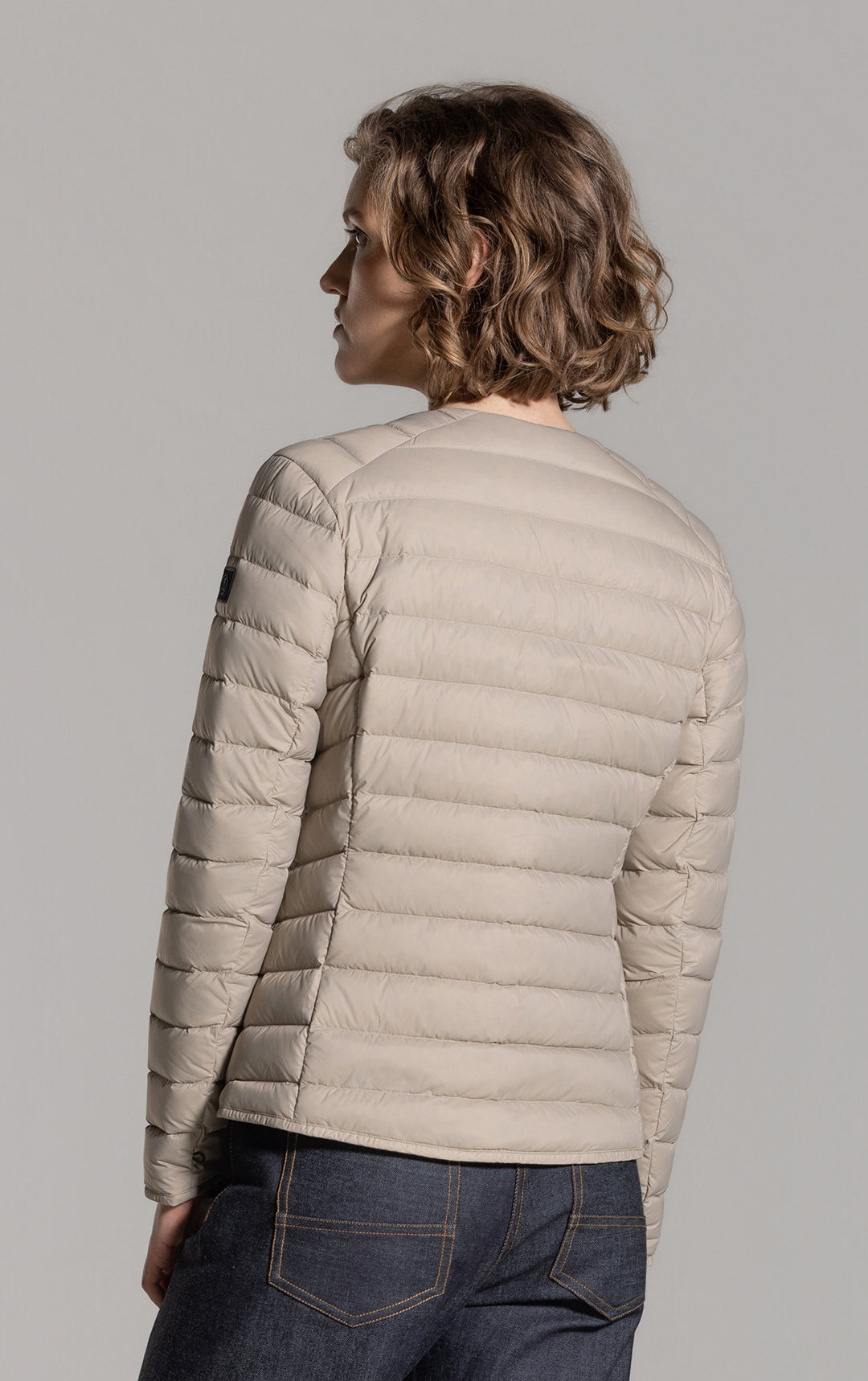 ESSENTIAL LIGHTWEIGHT DOWN JACKET