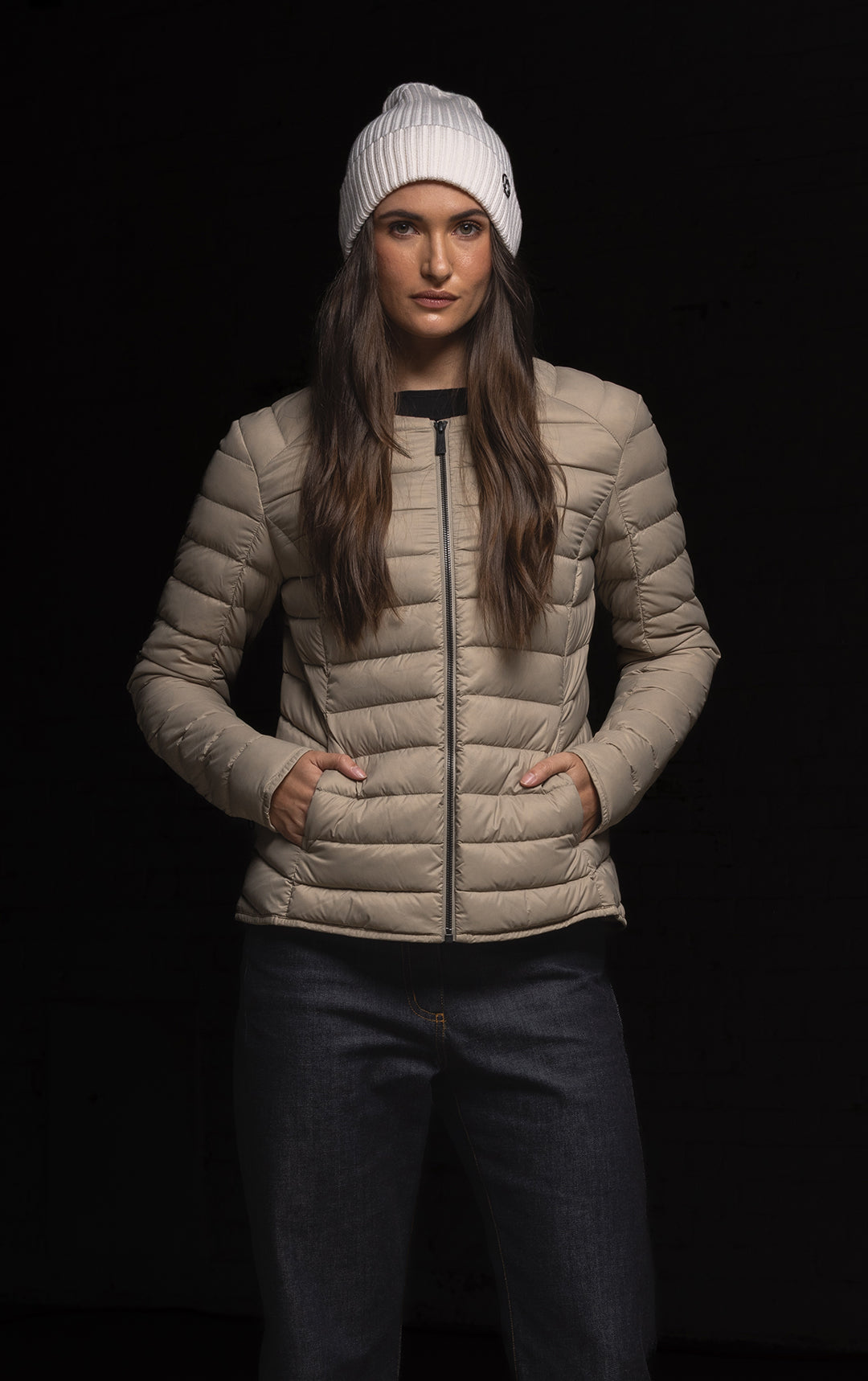 ESSENTIAL LIGHTWEIGHT DOWN JACKET
