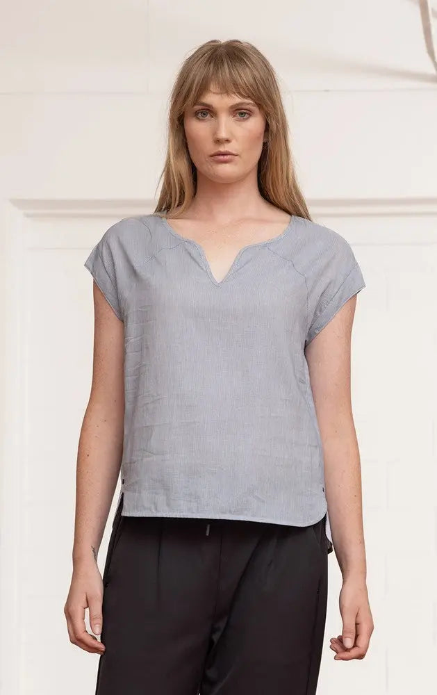 LIGHTWEIGHT ORGANIC COTTON TOP - CLEARANCE 0