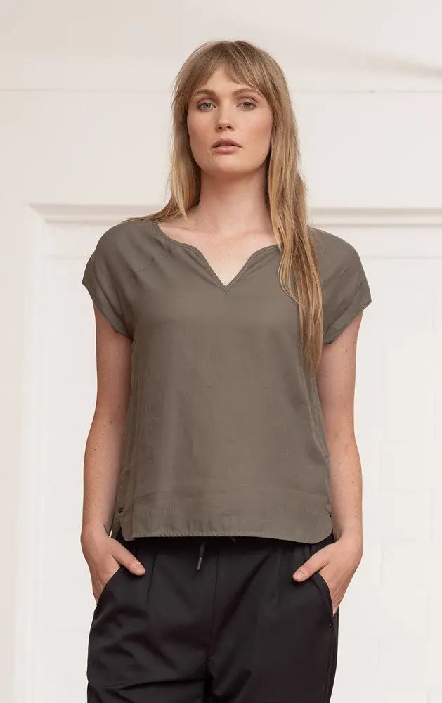 LIGHTWEIGHT ORGANIC COTTON TOP - CLEARANCE 0