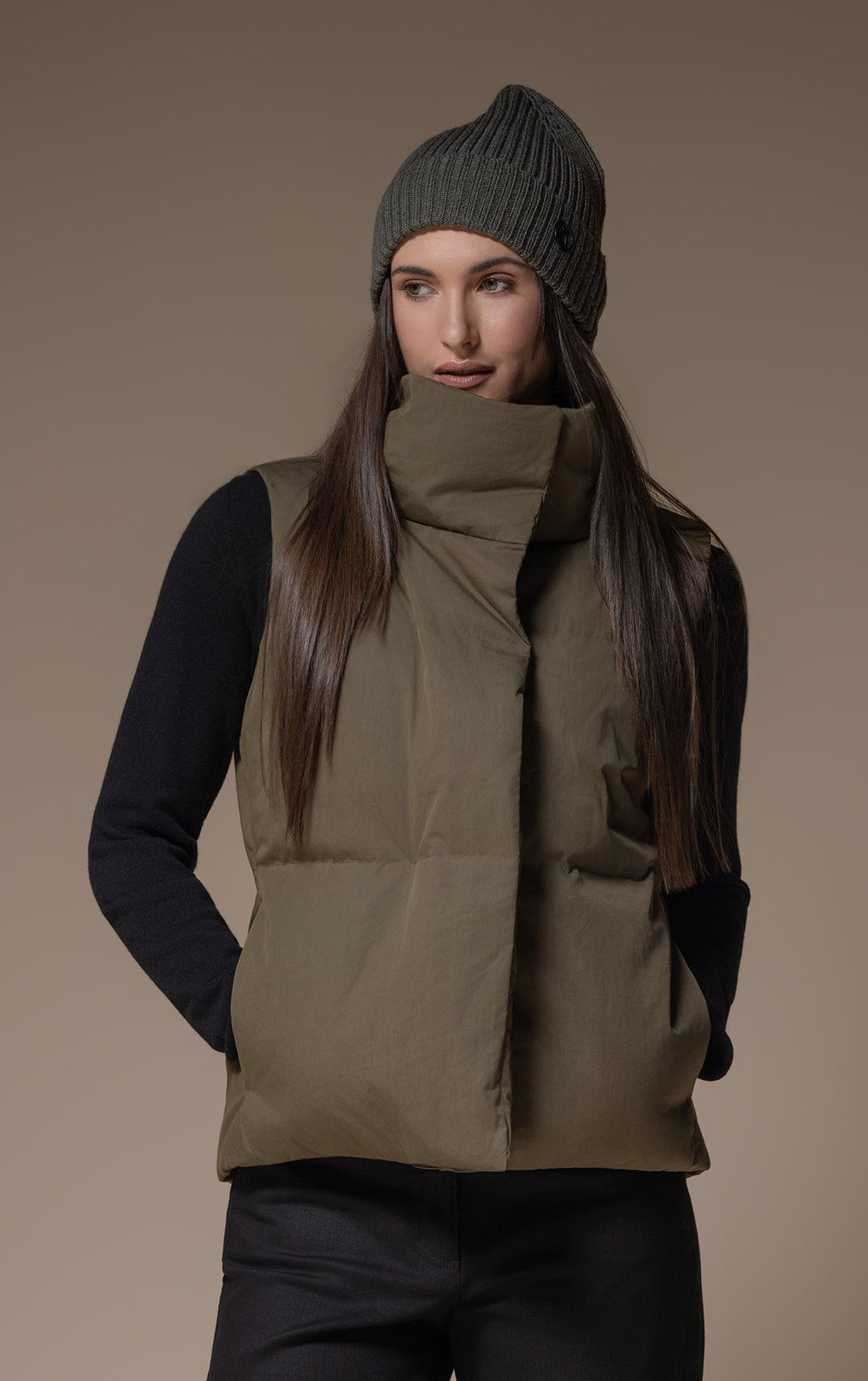 HIGH COLLAR DOWN VEST