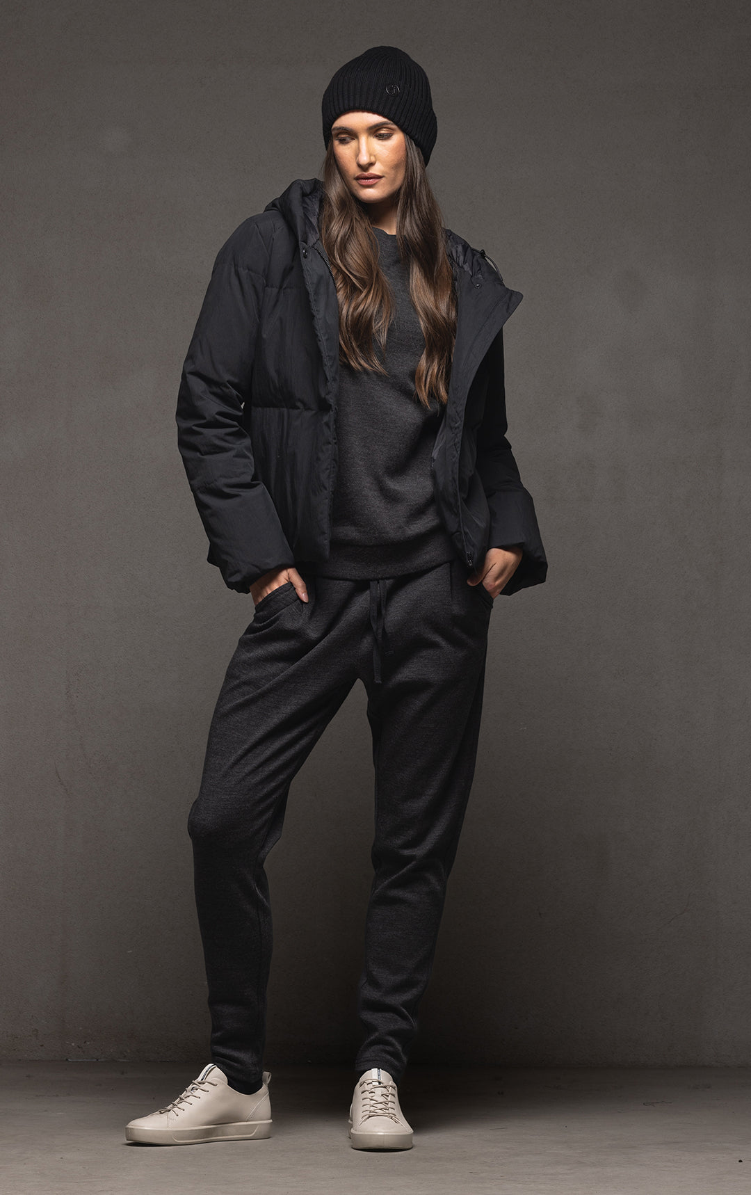 HOODED DOWN JACKET