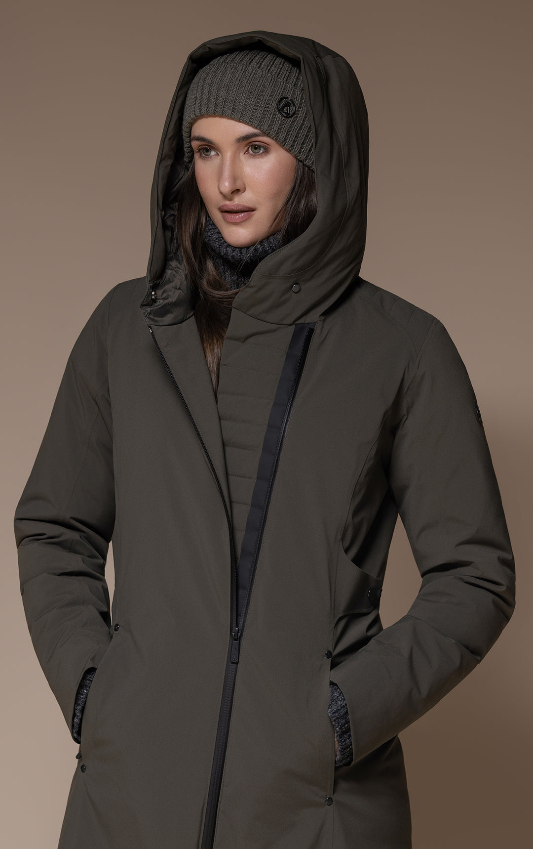 HOODED DOWN PARKA