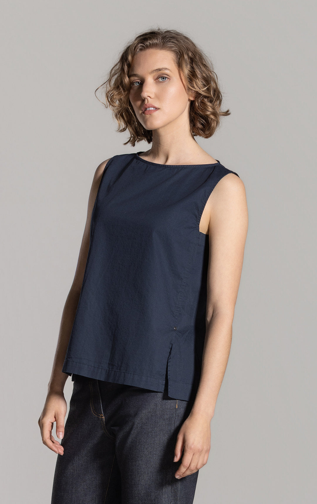 ORGANIC COTTON SLEEVELESS TOP