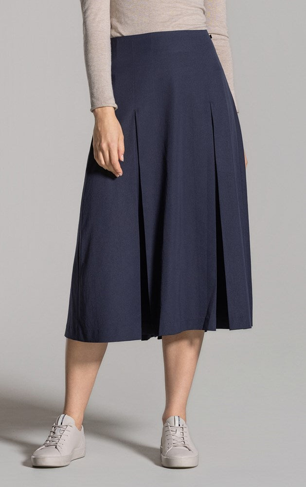 PERFORMANCE TWILL BOX PLEAT SKIRT - CLEARANCE