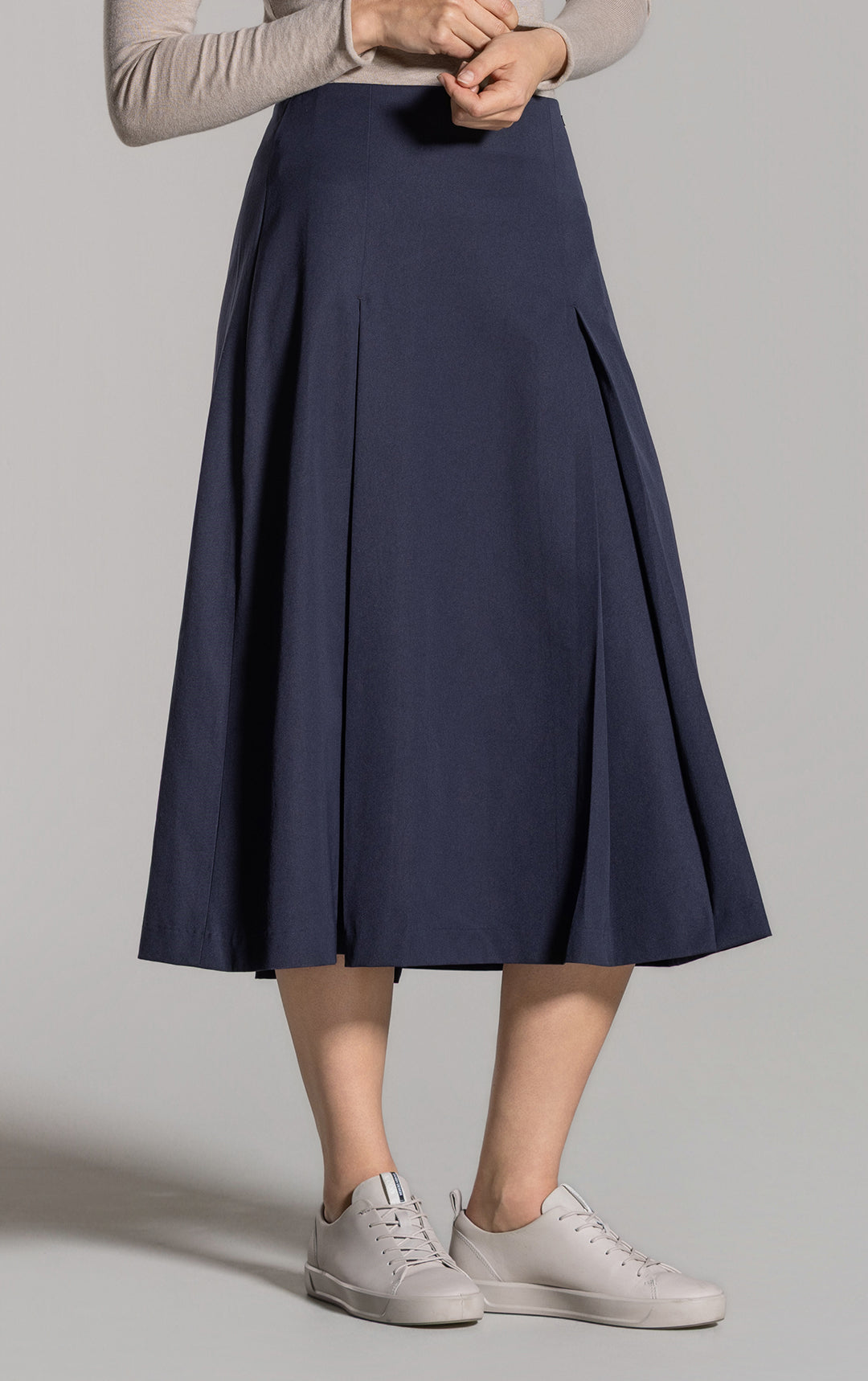 PERFORMANCE TWILL BOX PLEAT SKIRT