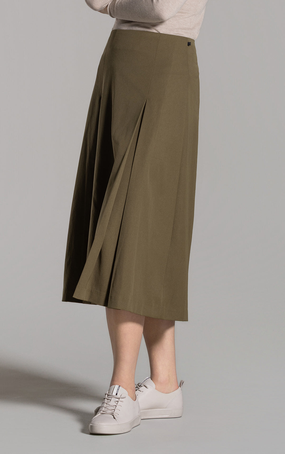 PERFORMANCE TWILL BOX PLEAT SKIRT