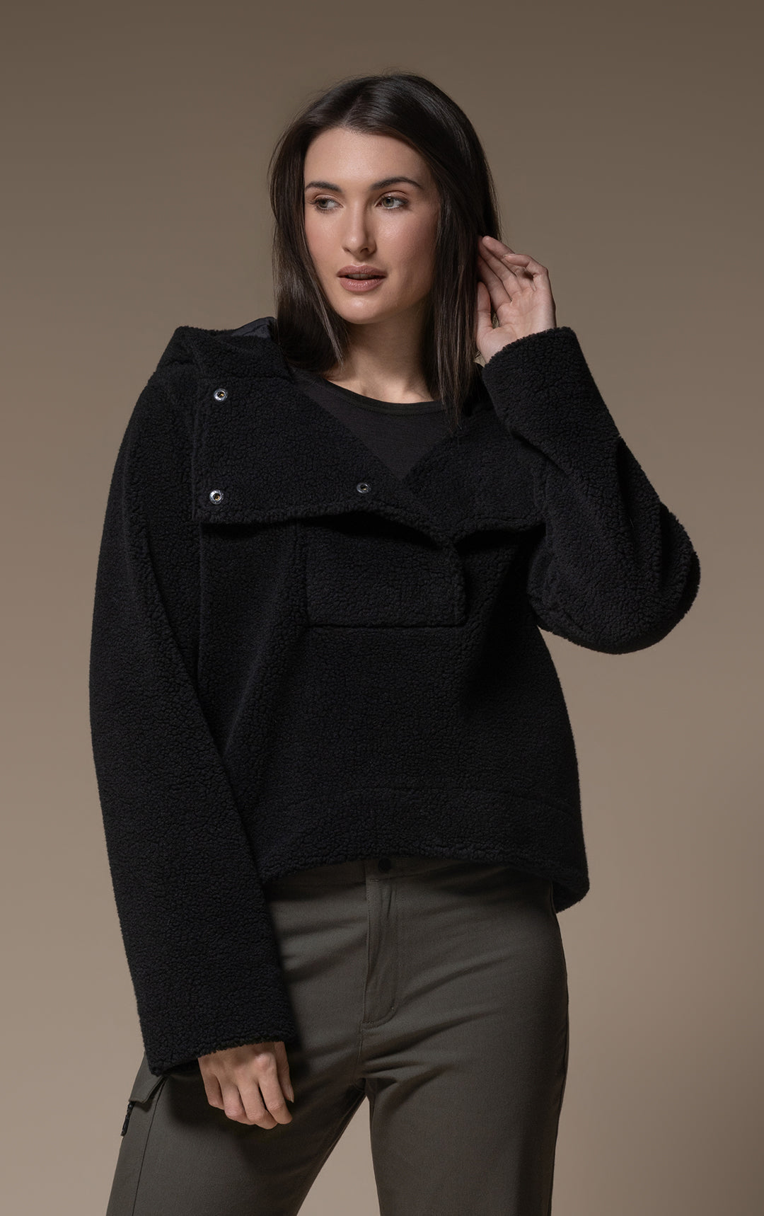 HOODED FLEECE PULLOVER