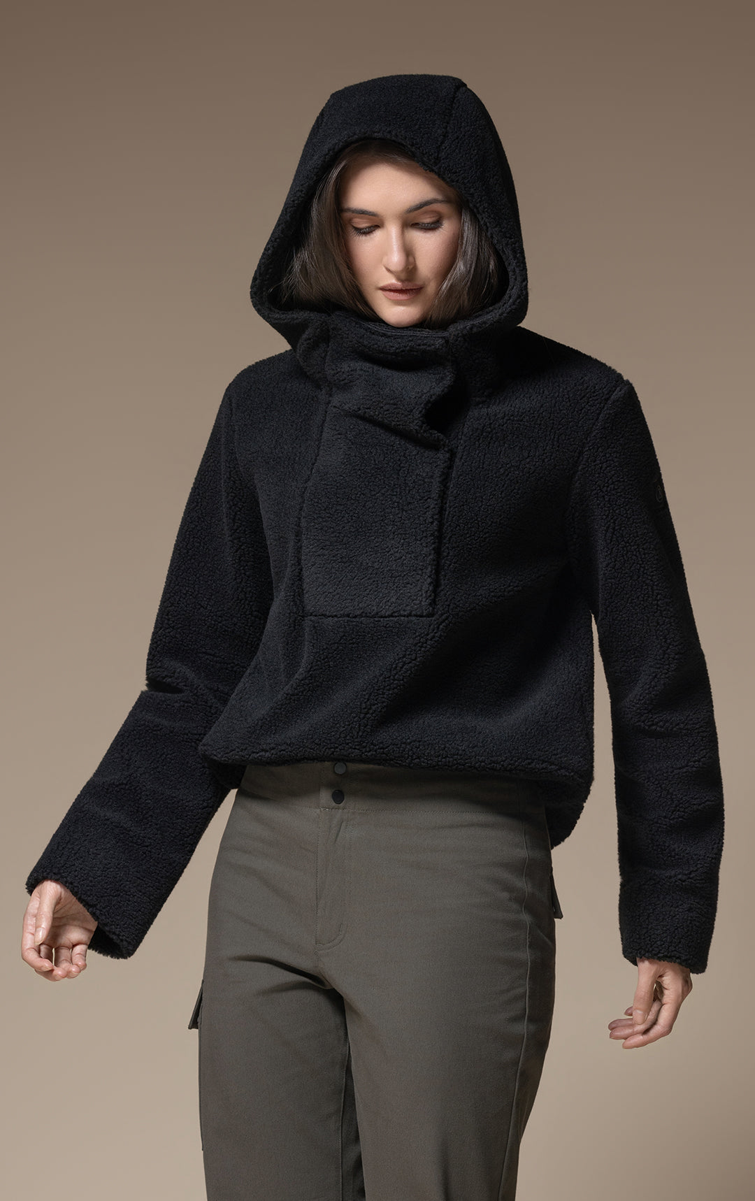 HOODED FLEECE PULLOVER
